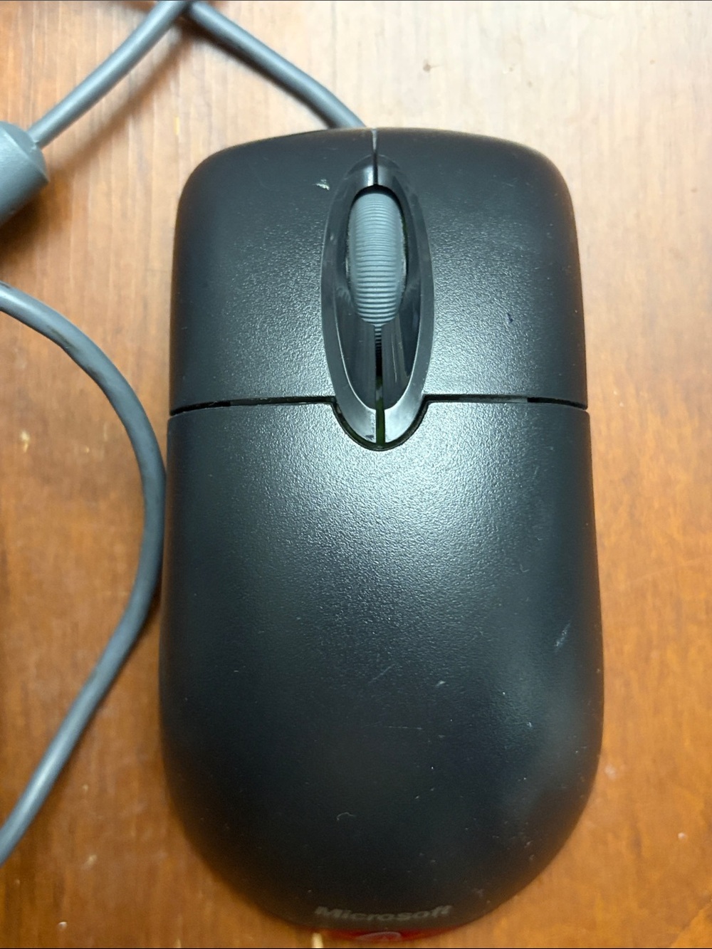 Microsoft Black USB Wired Mouse/PS2 compatible with Gray Cable and Red Accent - Picture 3 of 5